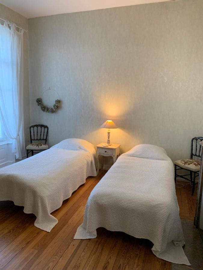 Le Manoir Des Rochers Bouere Екстериор снимка