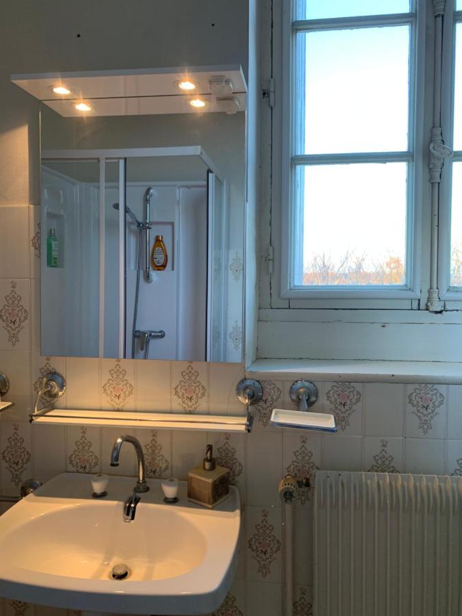Le Manoir Des Rochers Bouere Екстериор снимка