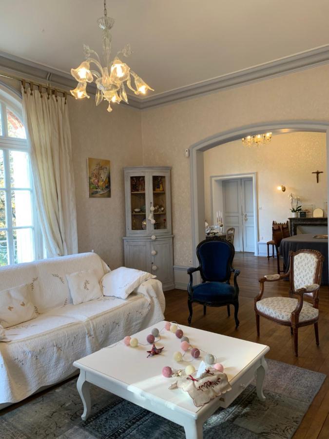 Le Manoir Des Rochers Bouere Екстериор снимка